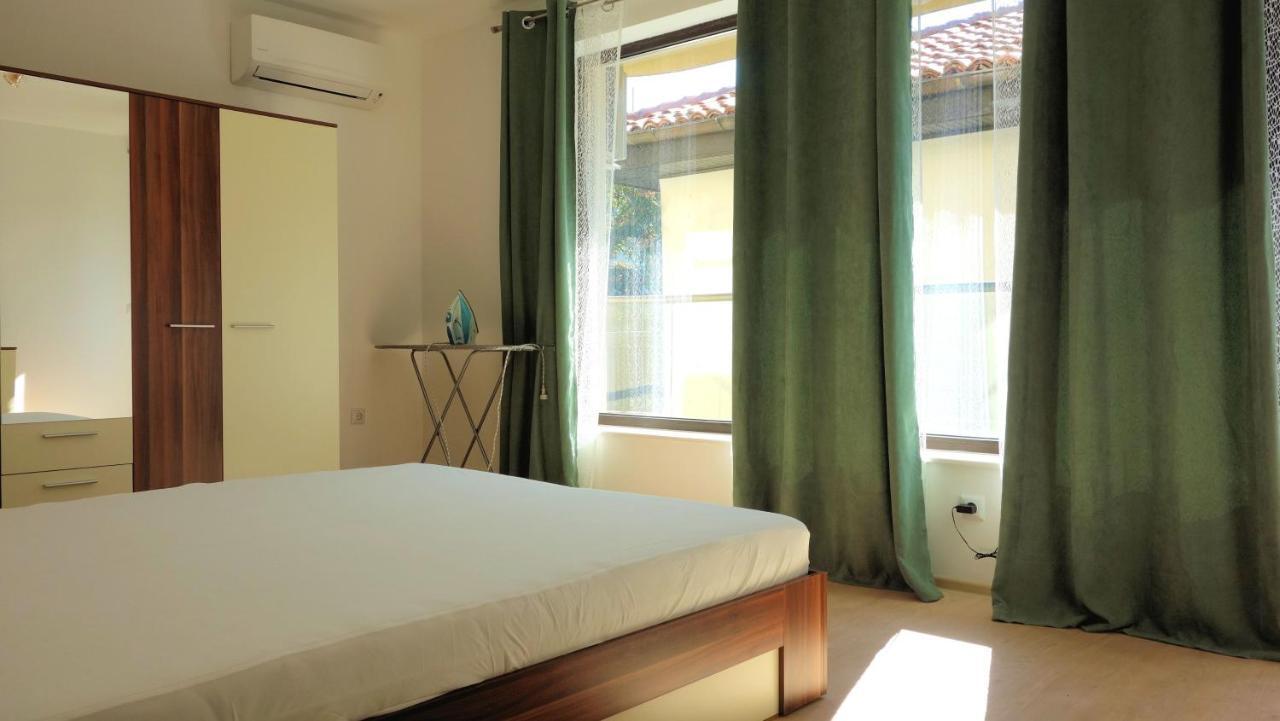 Sea Garden Marina 3 Apartment Varna Exterior photo